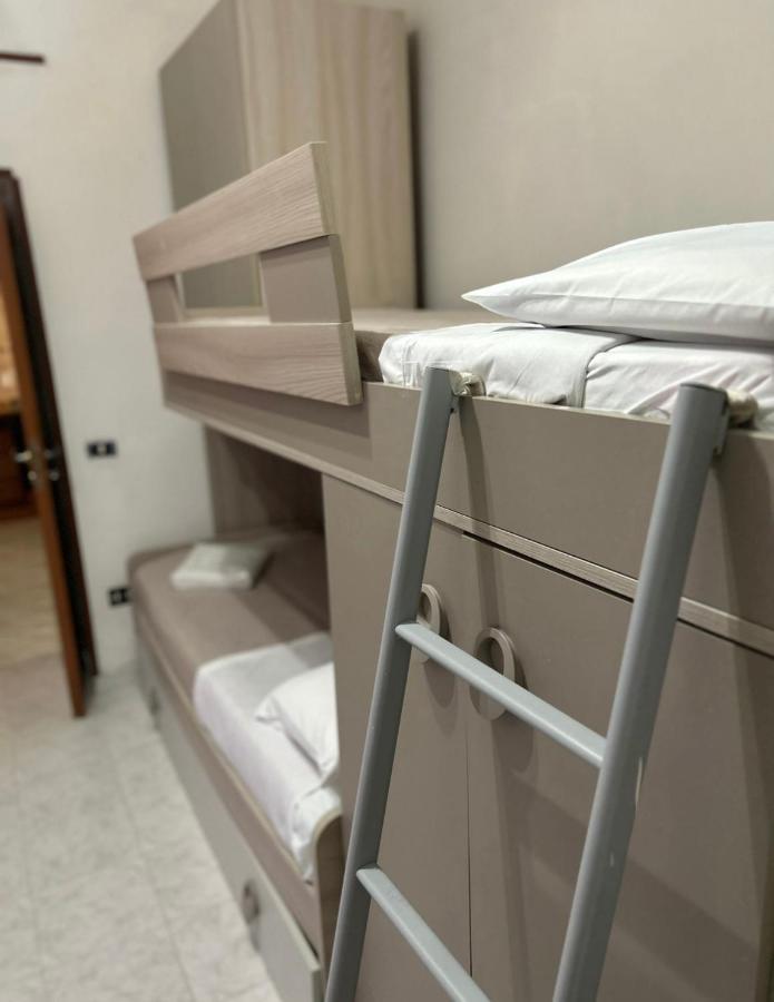 Santa Maria House Apartment Наполи Екстериор снимка